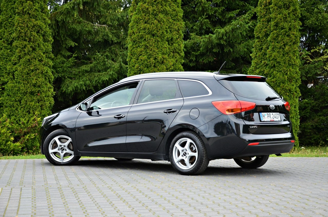 Kia Ceed - Zdjęcie 17