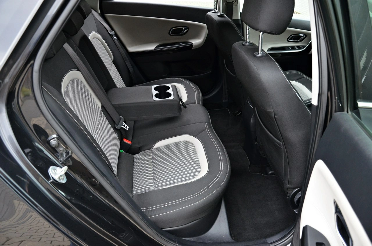 Kia Ceed - Zdjęcie 32