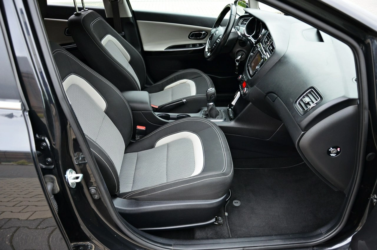 Kia Ceed - Zdjęcie 35