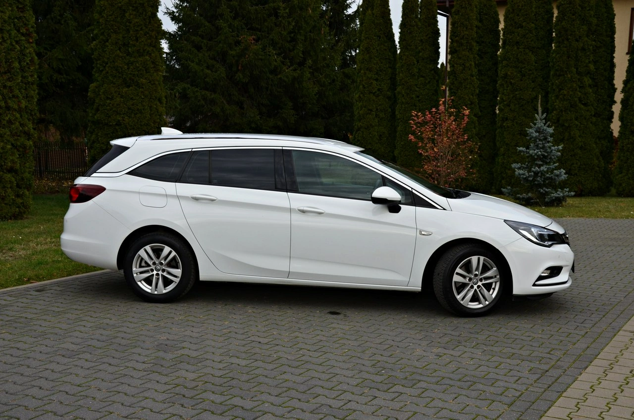 Opel Astra - Zdjęcie 14