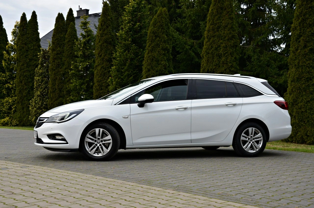 Opel Astra - Zdjęcie 17