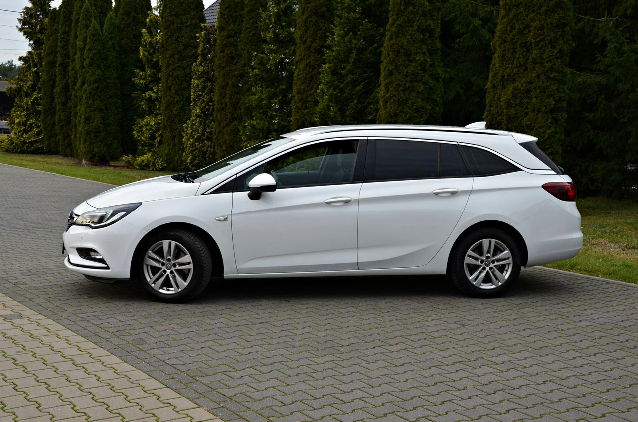 Opel Astra - Zdjęcie 18