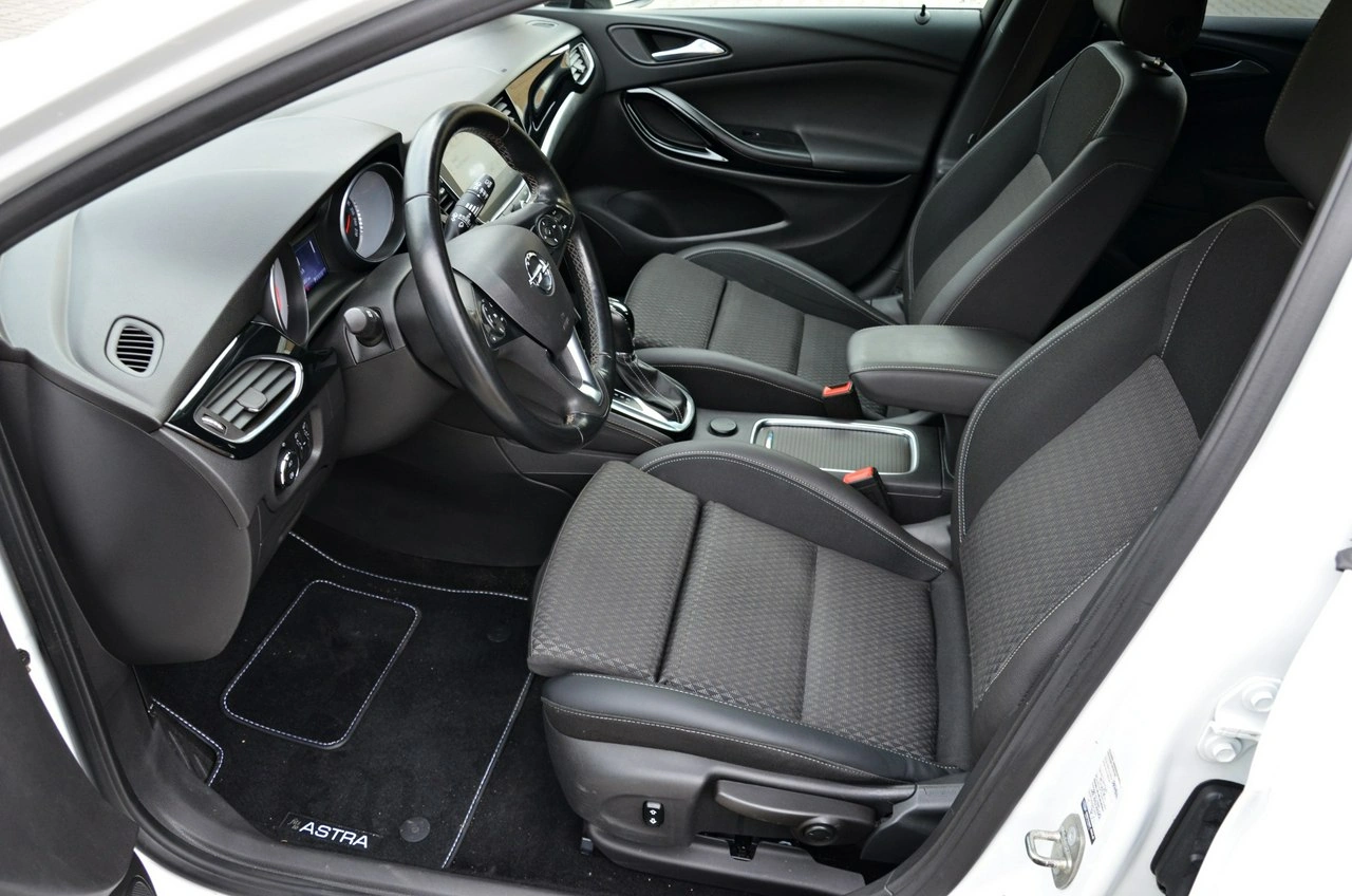 Opel Astra - Zdjęcie 28