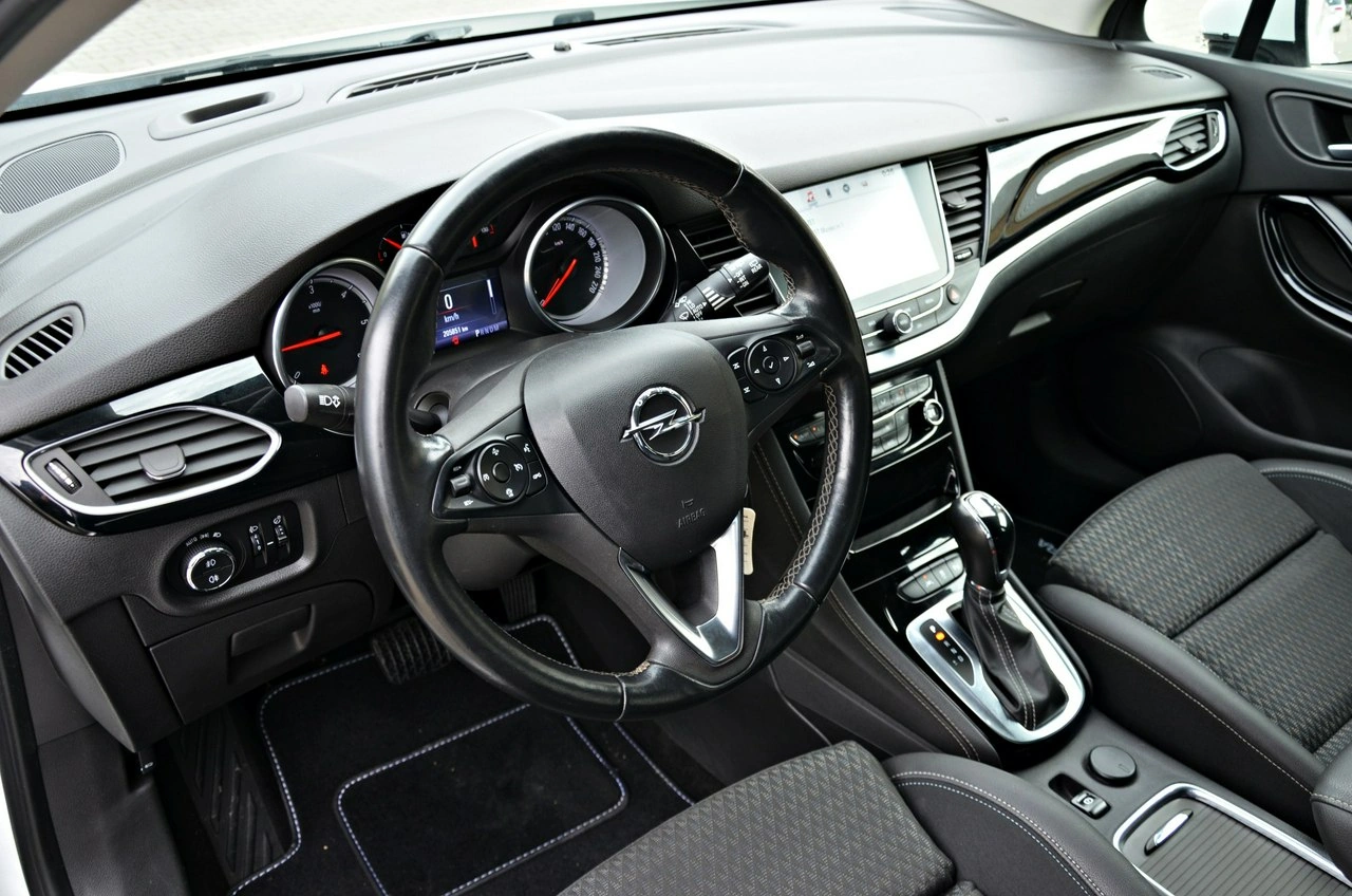 Opel Astra - Zdjęcie 29