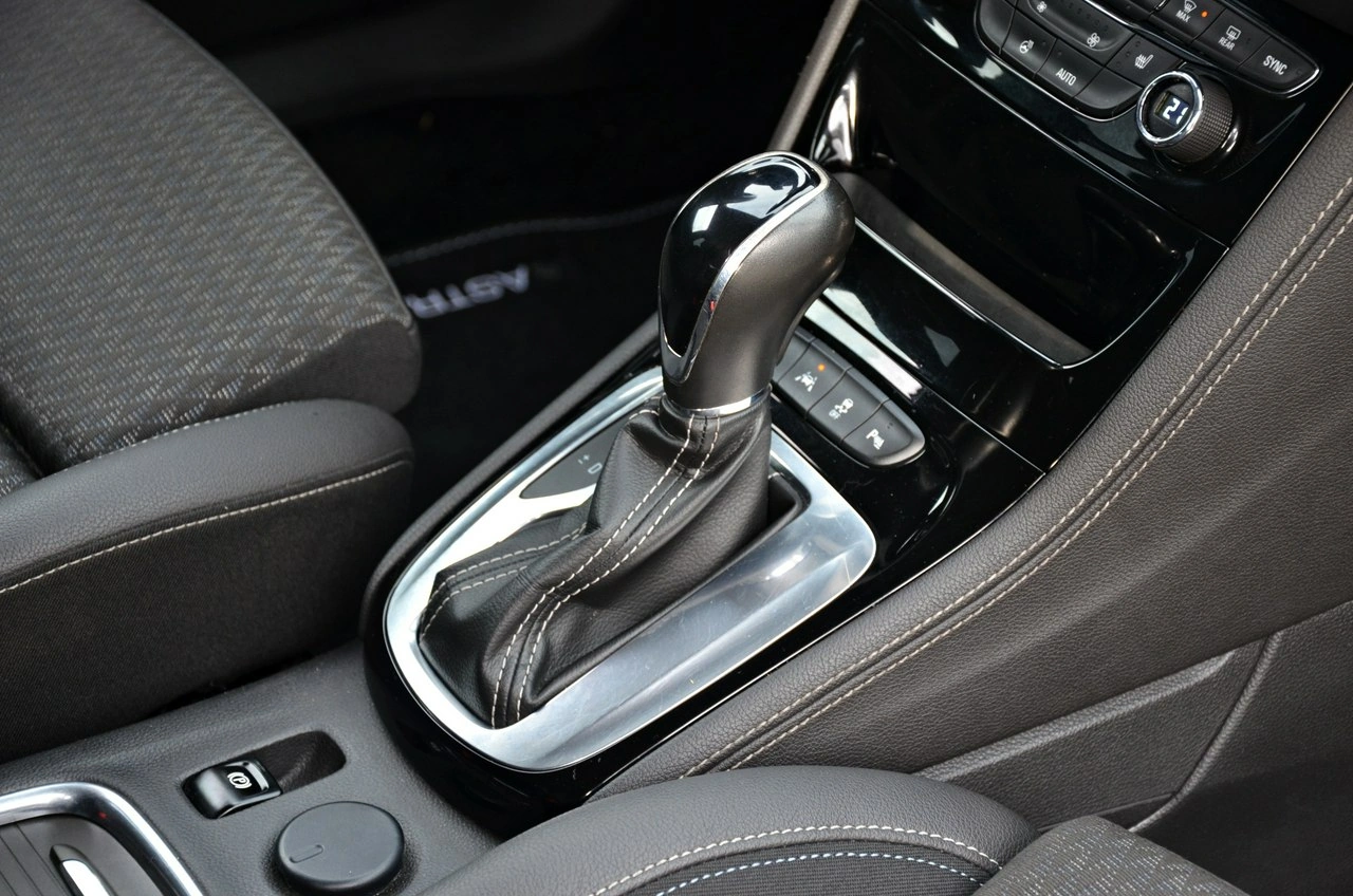 Opel Astra - Zdjęcie 39