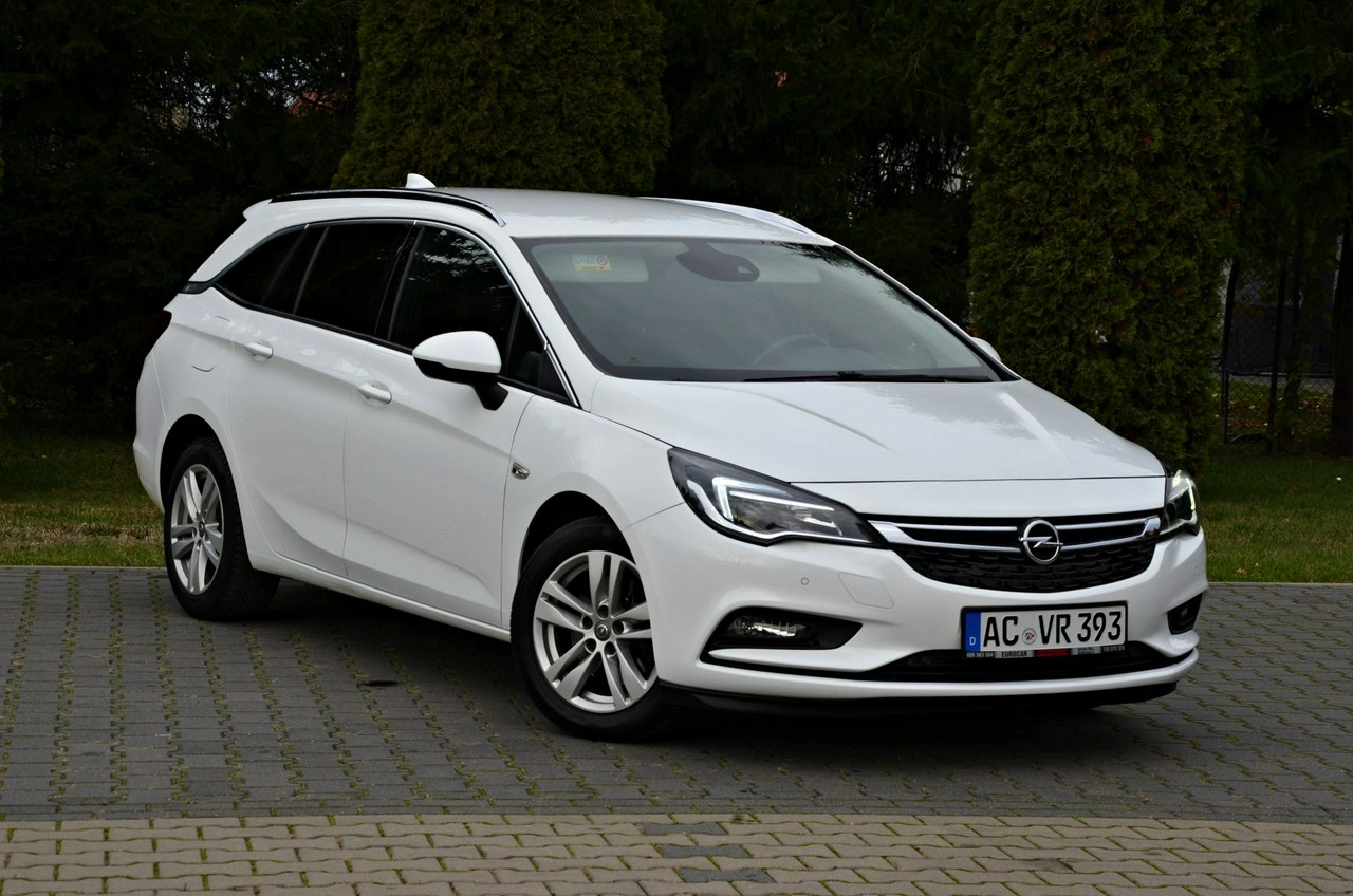 Opel Astra - Główne zdjęcie