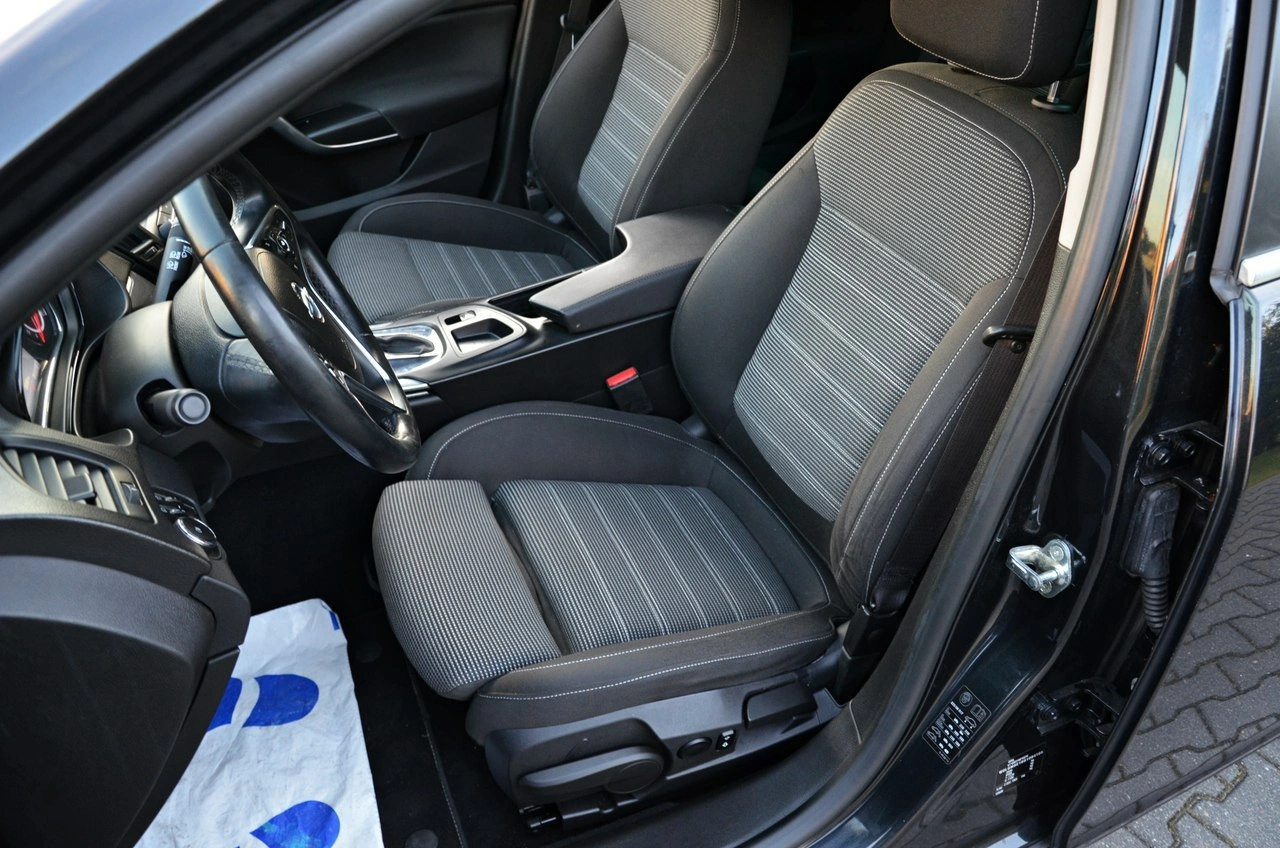 Opel Insignia - Zdjęcie 29