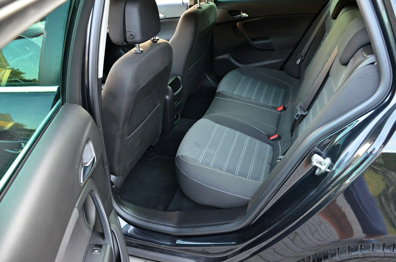 Opel Insignia - Zdjęcie 30