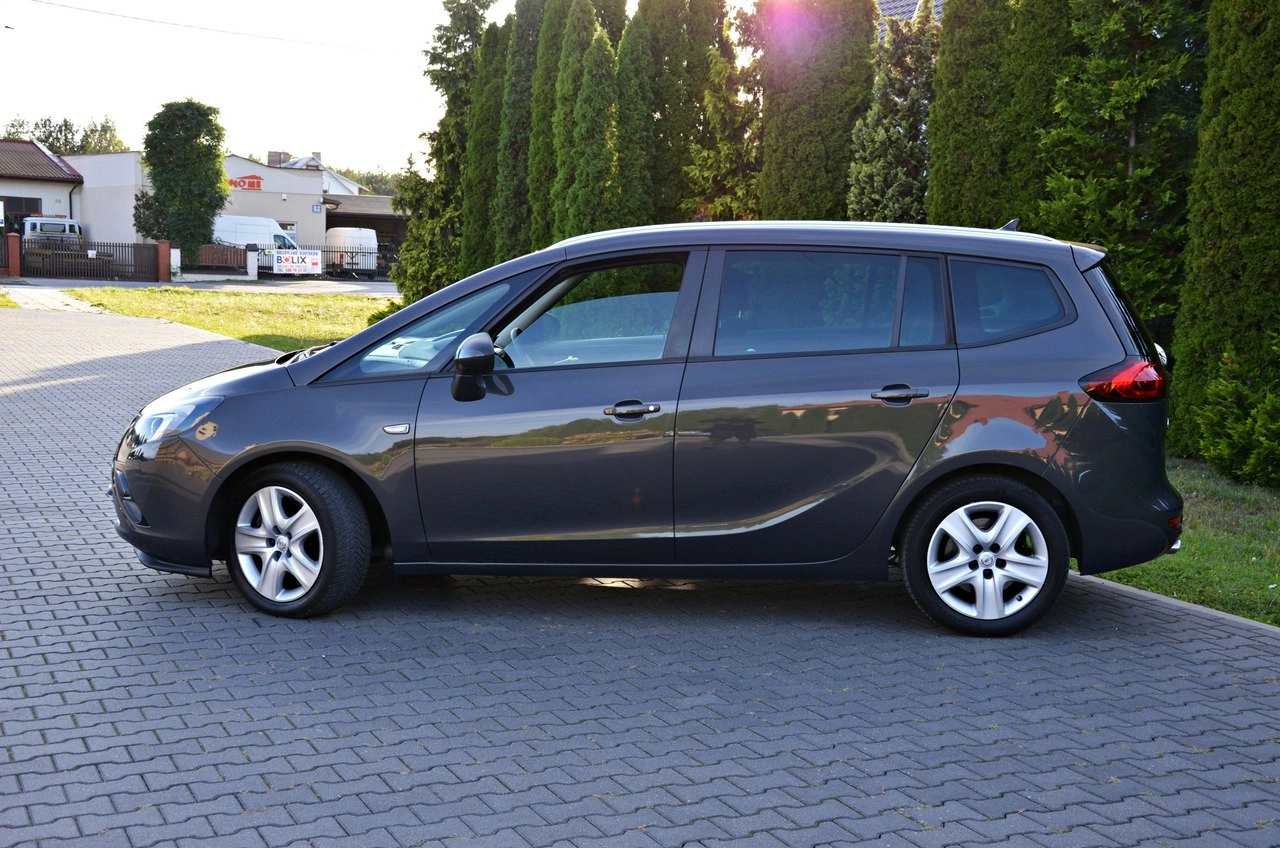 Opel Zafira - Zdjęcie 15