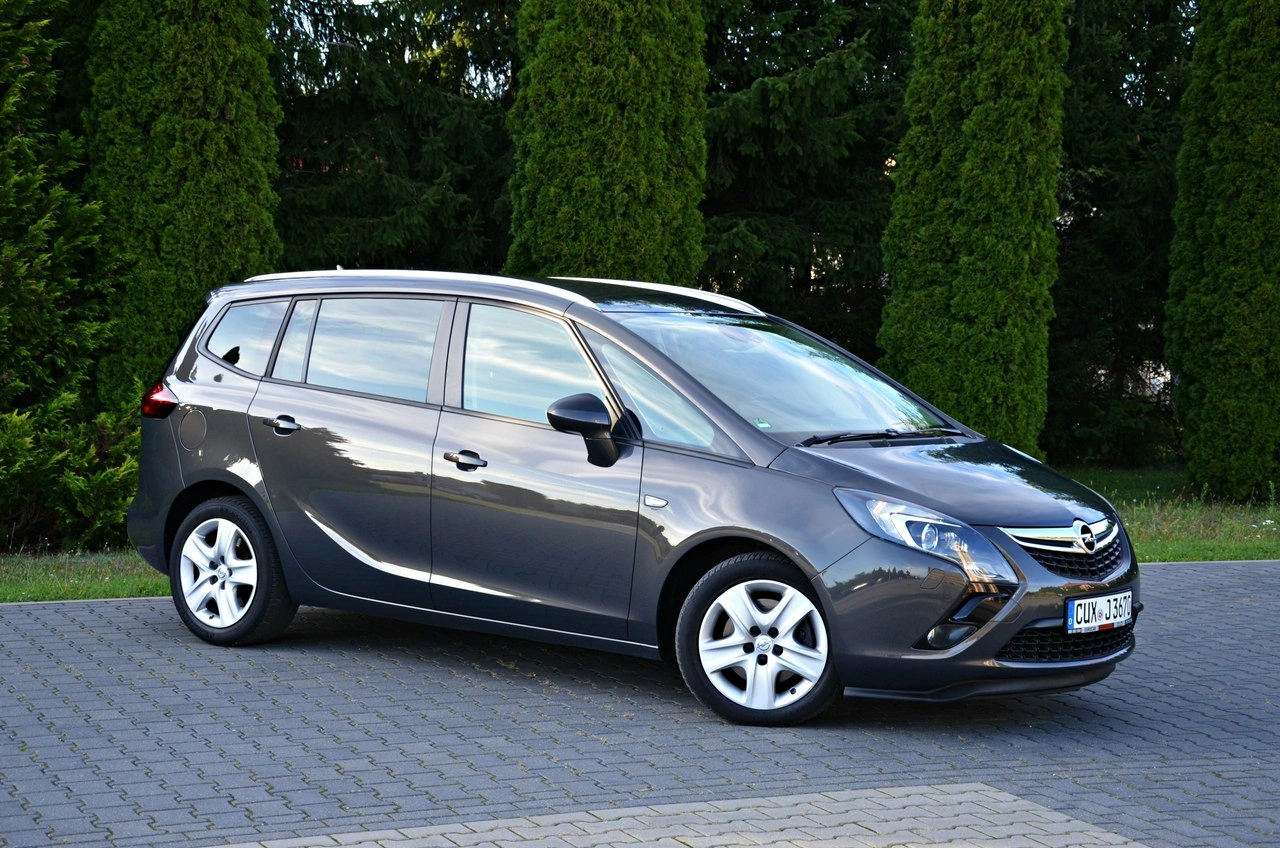 Opel Zafira - Zdjęcie 17
