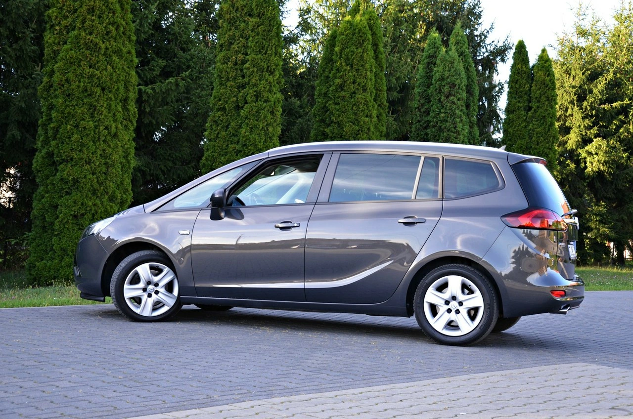 Opel Zafira - Zdjęcie 22