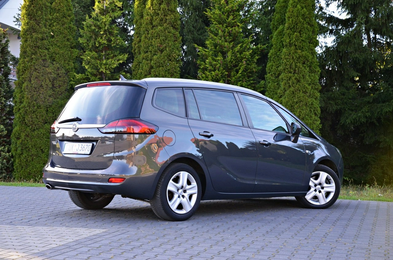 Opel Zafira - Zdjęcie 24