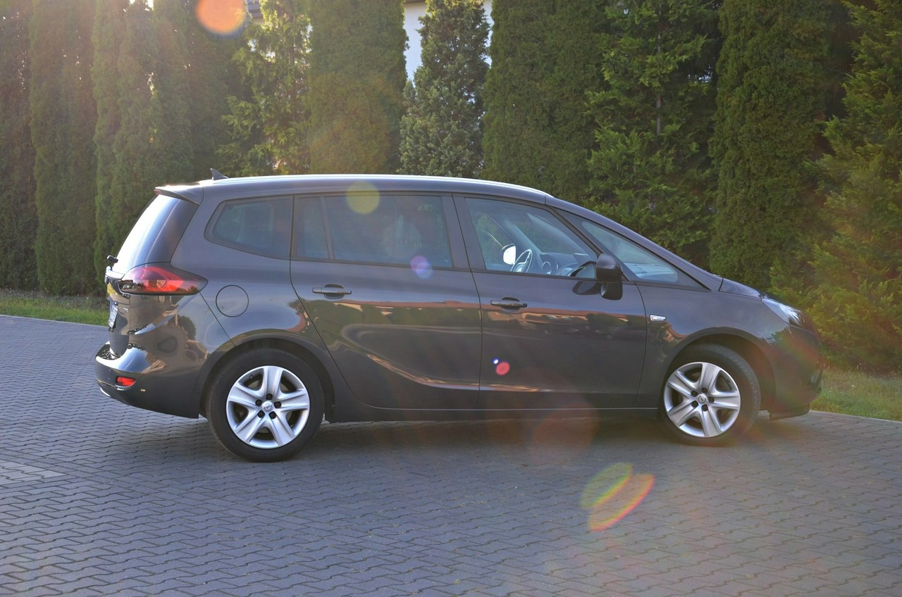 Opel Zafira - Zdjęcie 26