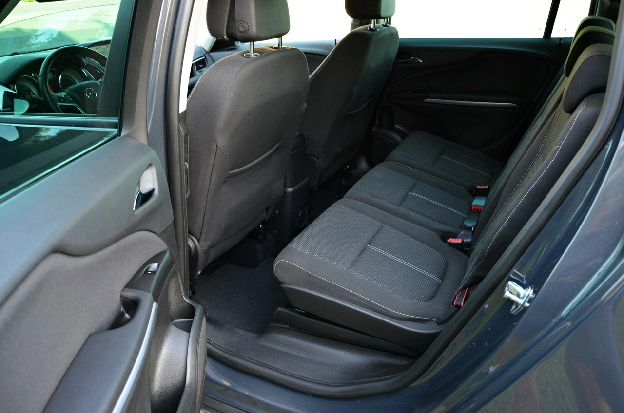 Opel Zafira - Zdjęcie 32