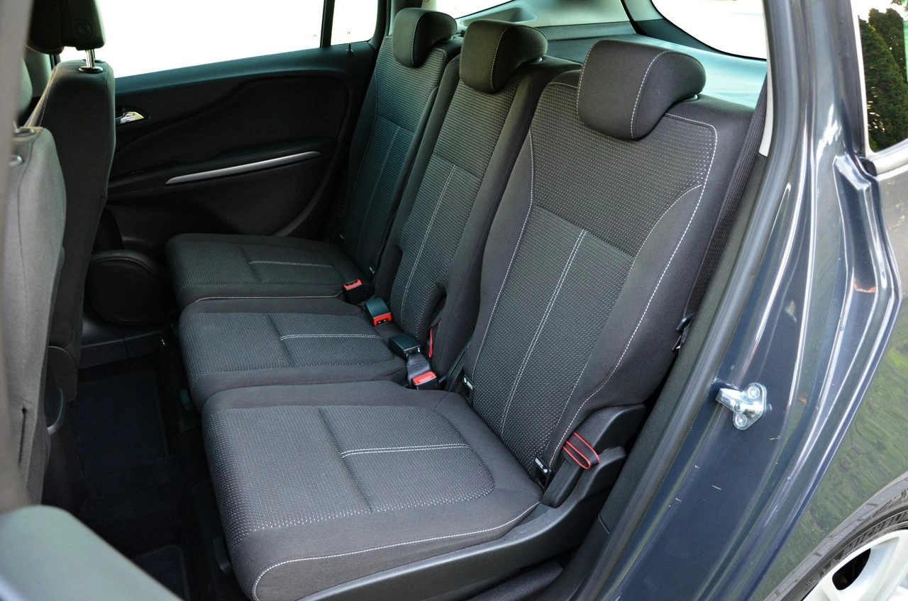 Opel Zafira - Zdjęcie 33