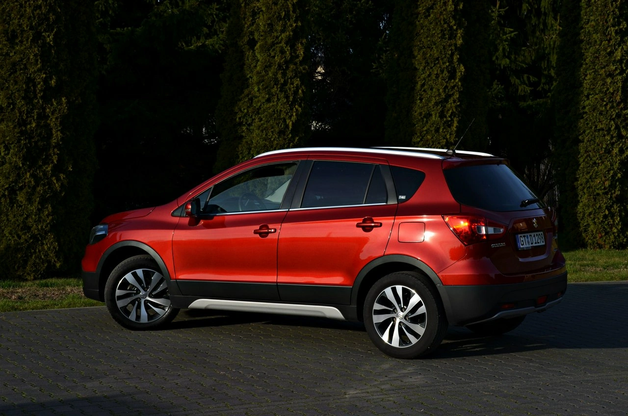 Suzuki SX4 S-Cross - Zdjęcie 24