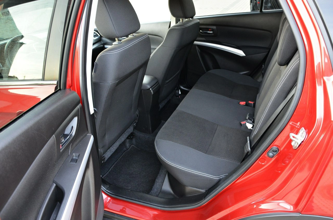 Suzuki SX4 S-Cross - Zdjęcie 34