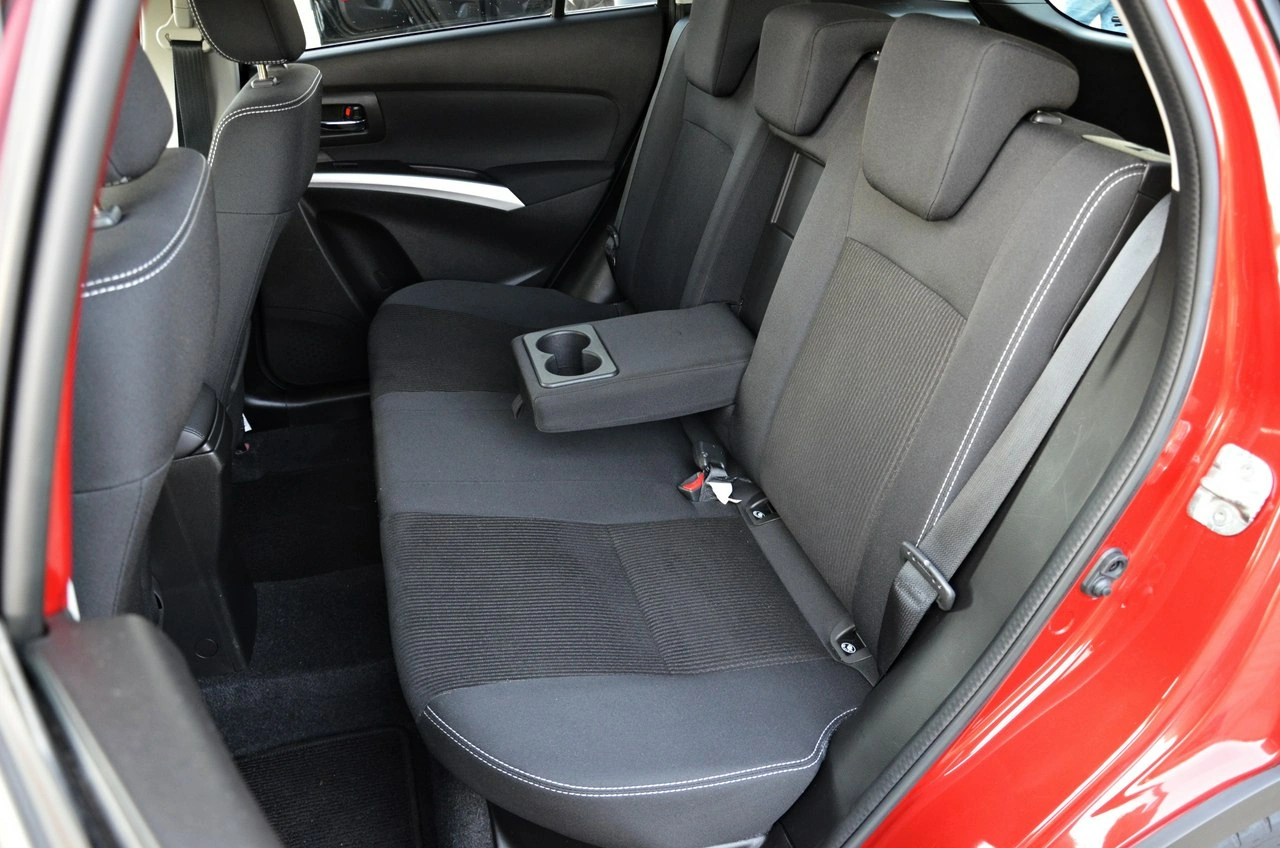 Suzuki SX4 S-Cross - Zdjęcie 35