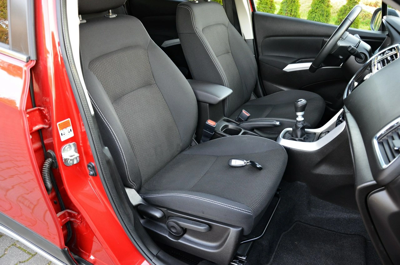Suzuki SX4 S-Cross - Zdjęcie 40