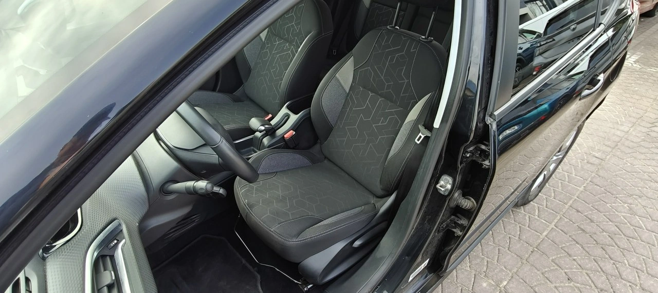 Peugeot 2008 - Zdjęcie 10