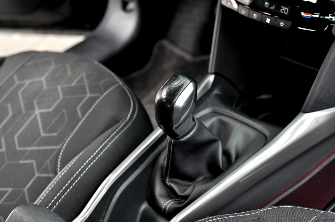 Peugeot 2008 - Zdjęcie 12