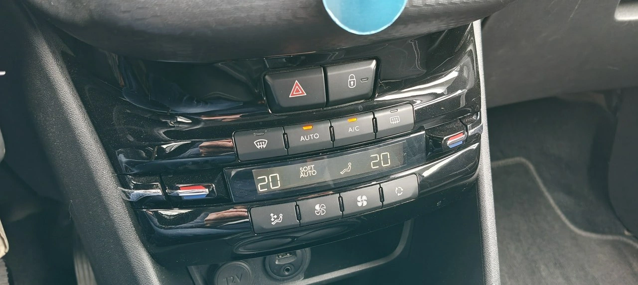 Peugeot 2008 - Zdjęcie 14