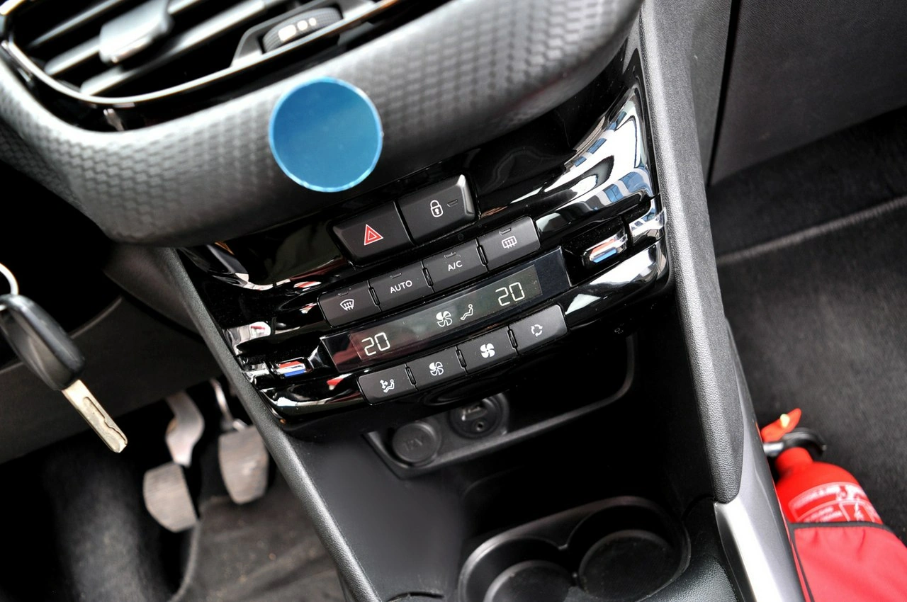 Peugeot 2008 - Zdjęcie 14