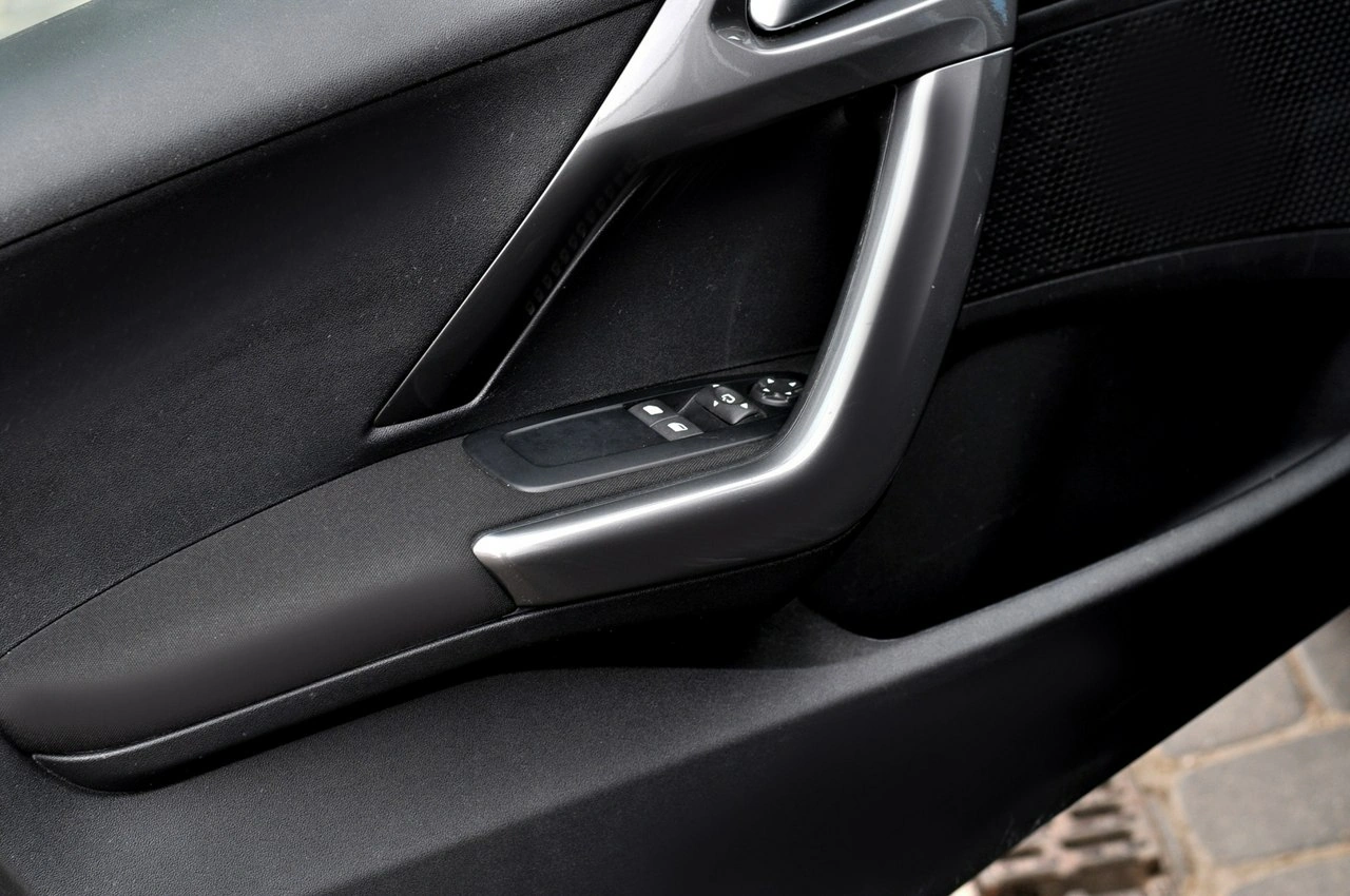 Peugeot 2008 - Zdjęcie 16