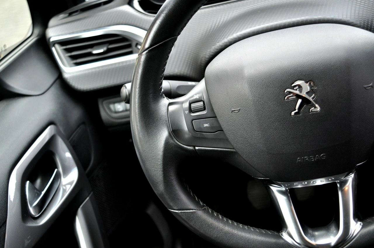 Peugeot 2008 - Zdjęcie 23