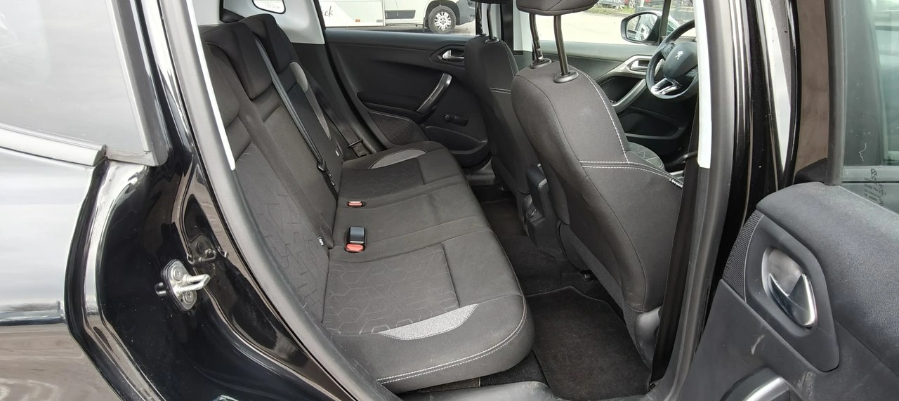 Peugeot 2008 - Zdjęcie 8