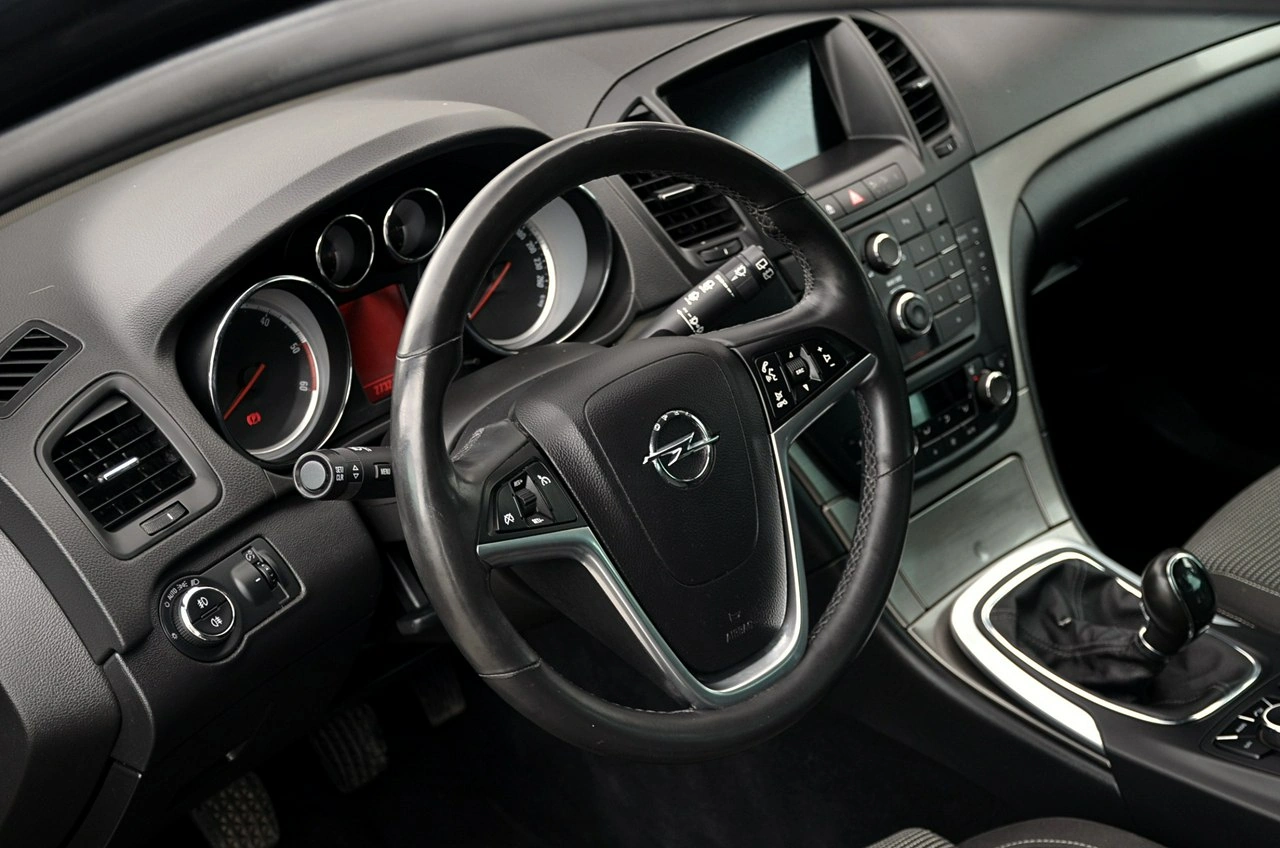 Opel Insignia - Zdjęcie 13