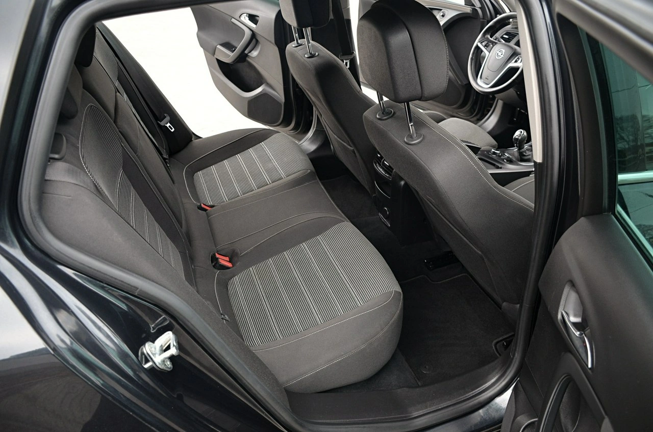 Opel Insignia - Zdjęcie 19