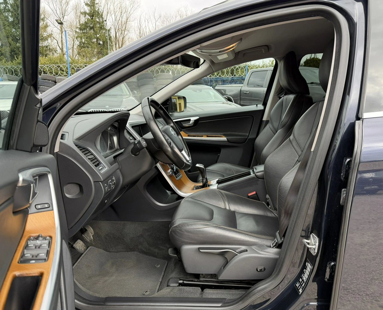 Volvo XC 60 - Zdjęcie 8