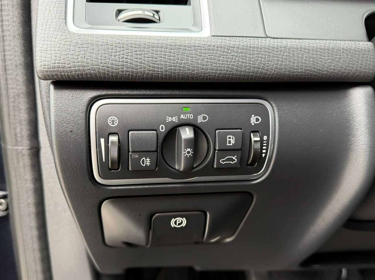 Volvo XC 60 - Zdjęcie 31