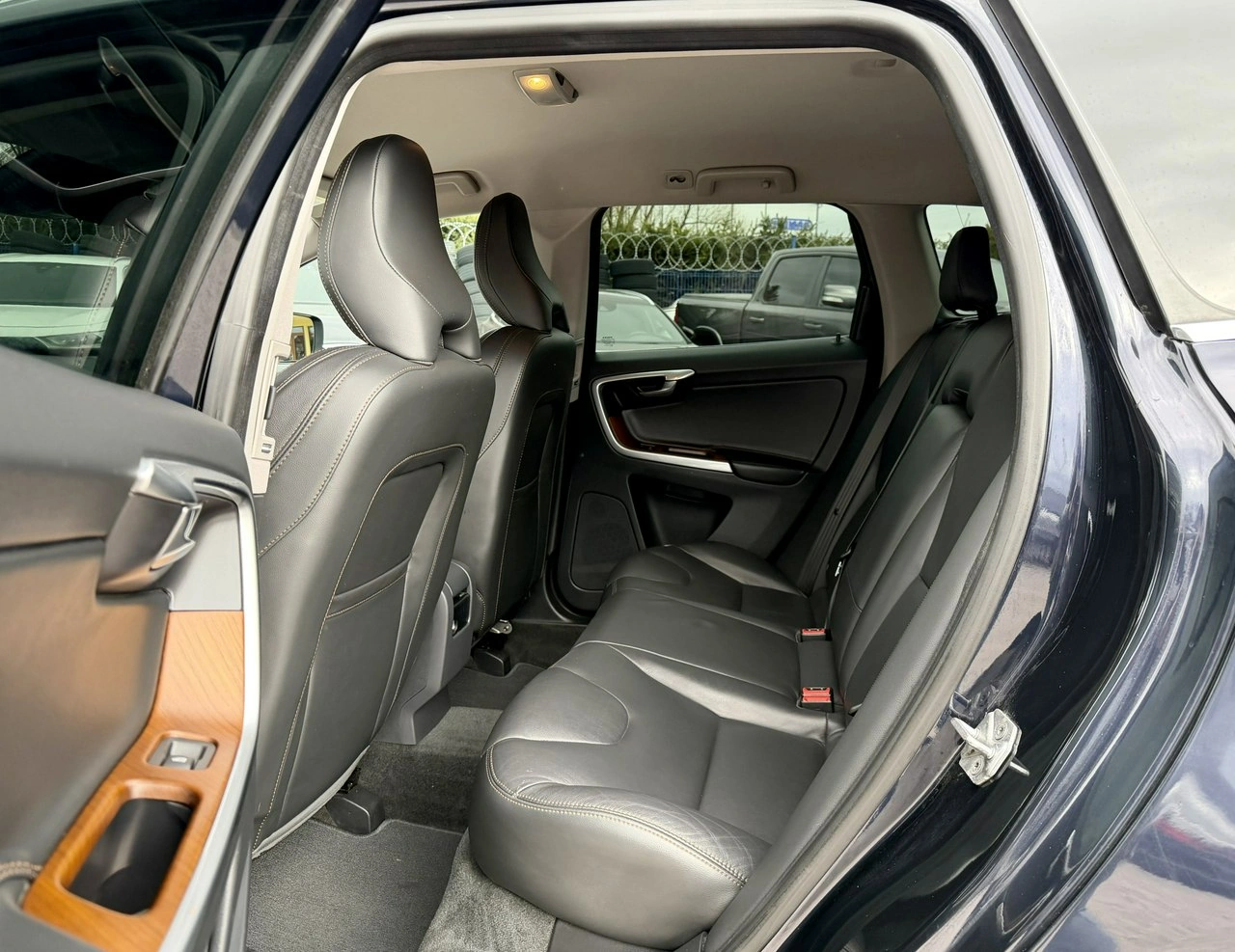 Volvo XC 60 - Zdjęcie 9