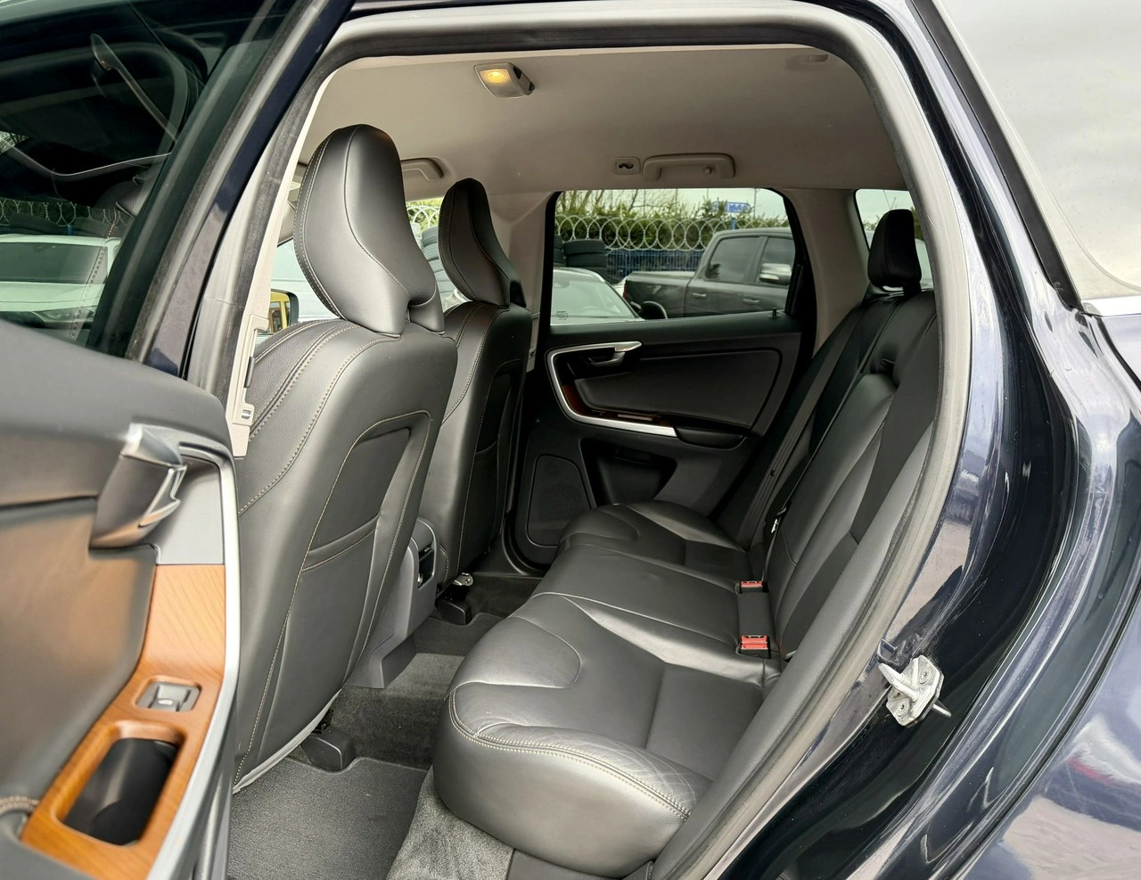 Volvo XC 60 - Zdjęcie 9