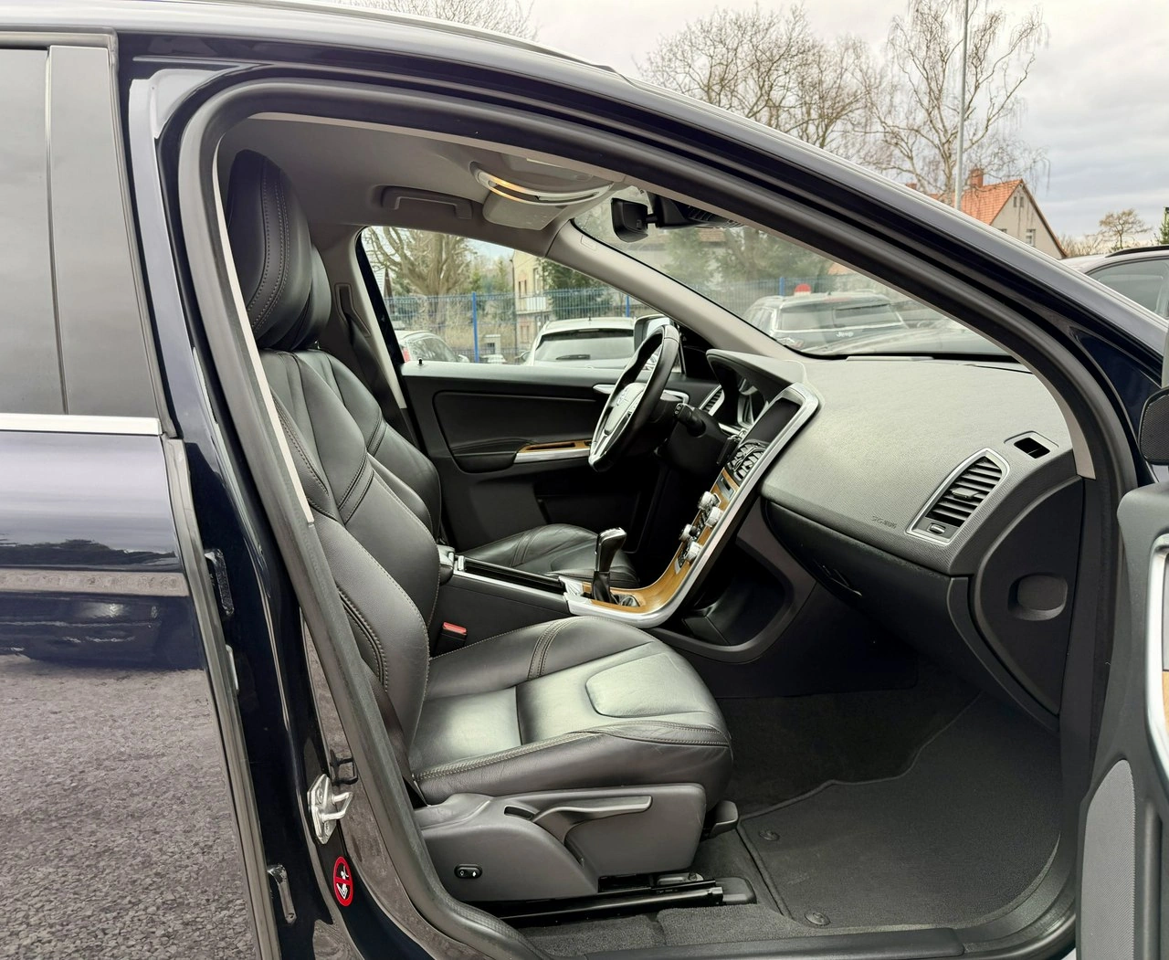 Volvo XC 60 - Zdjęcie 12