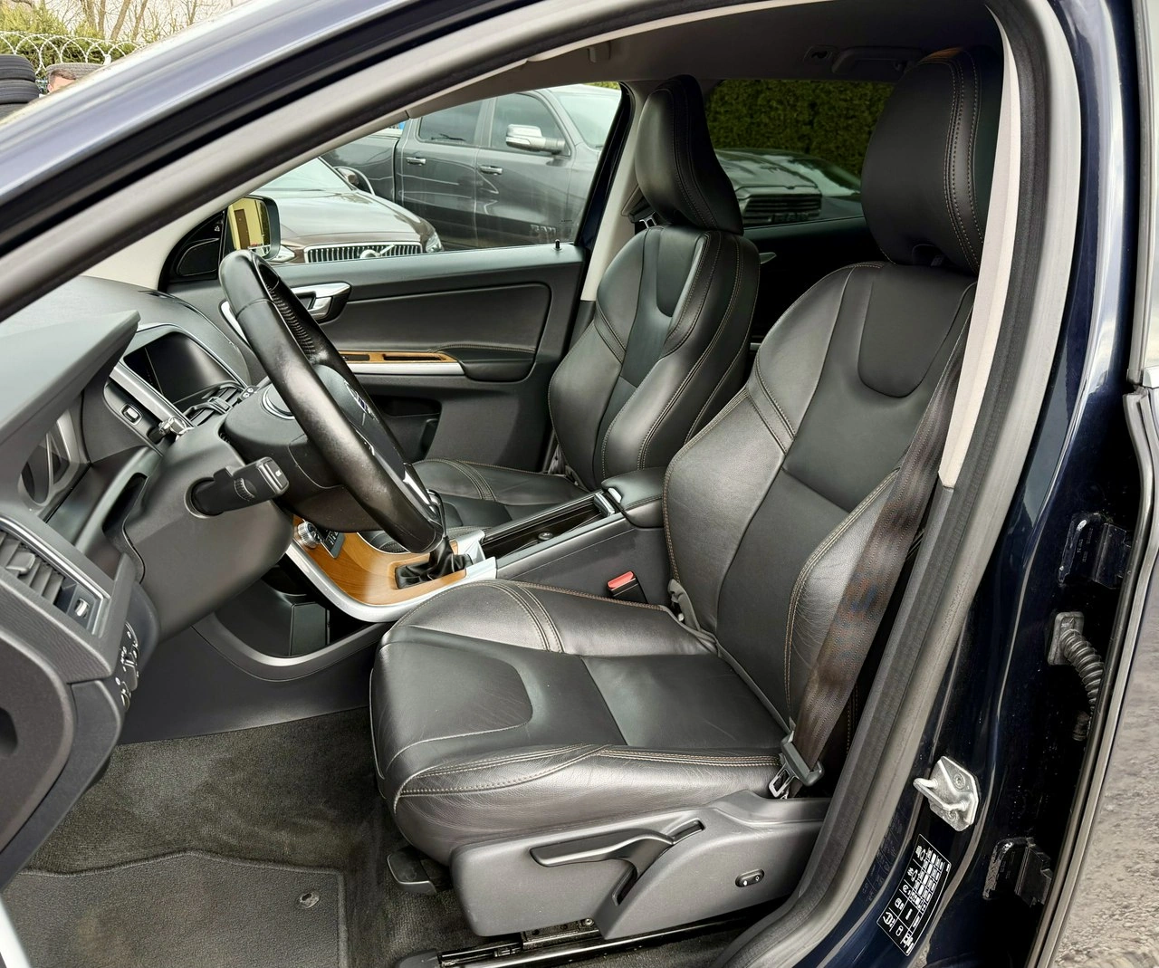 Volvo XC 60 - Zdjęcie 14