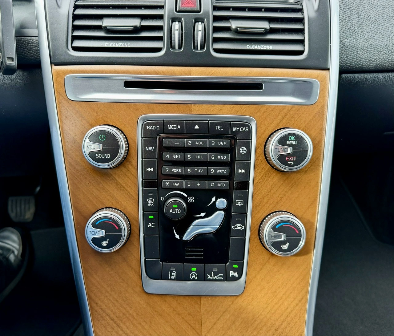 Volvo XC 60 - Zdjęcie 22