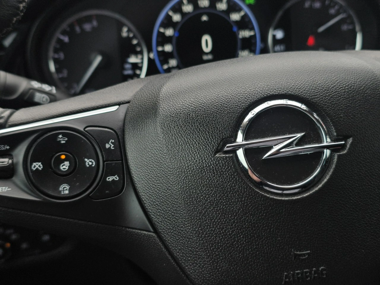 Opel Insignia - Zdjęcie 21