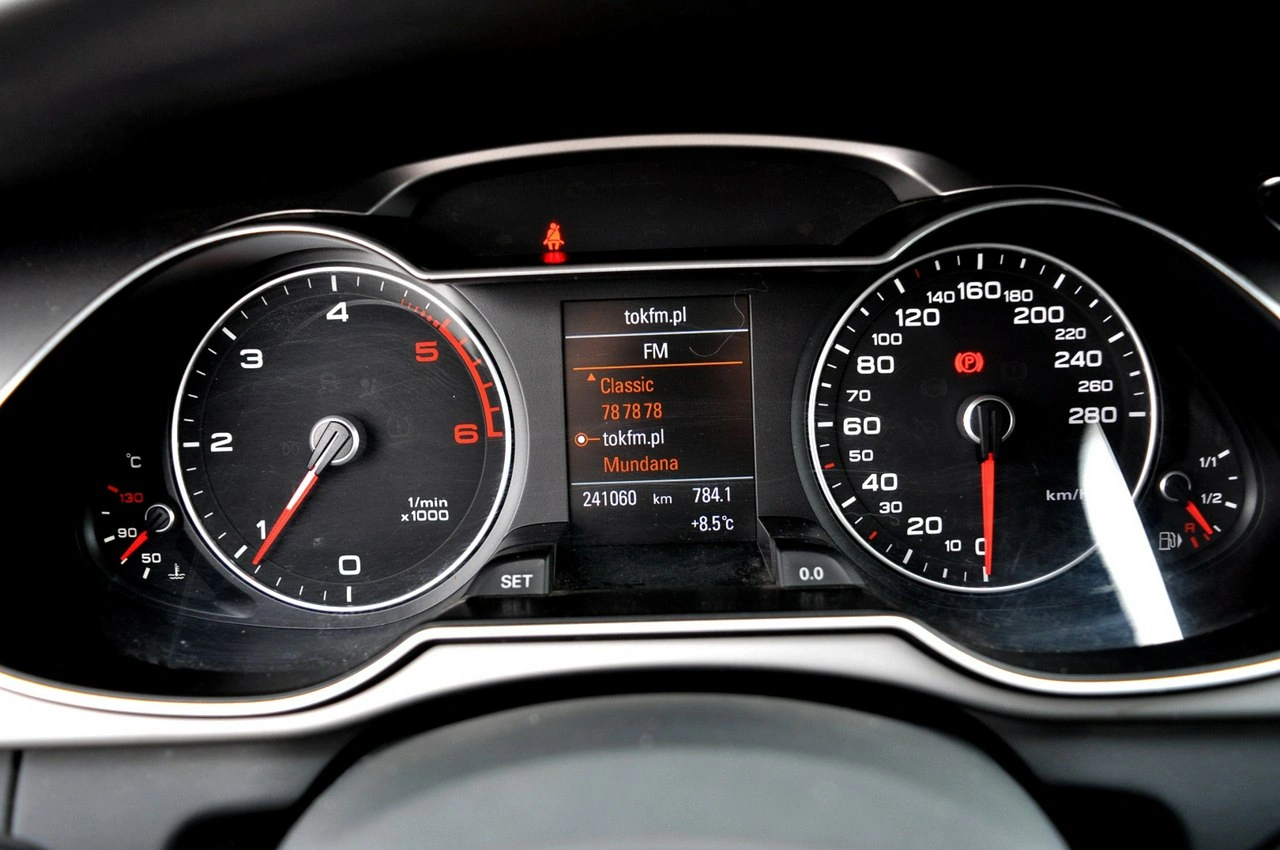 Audi A4 - Zdjęcie 14