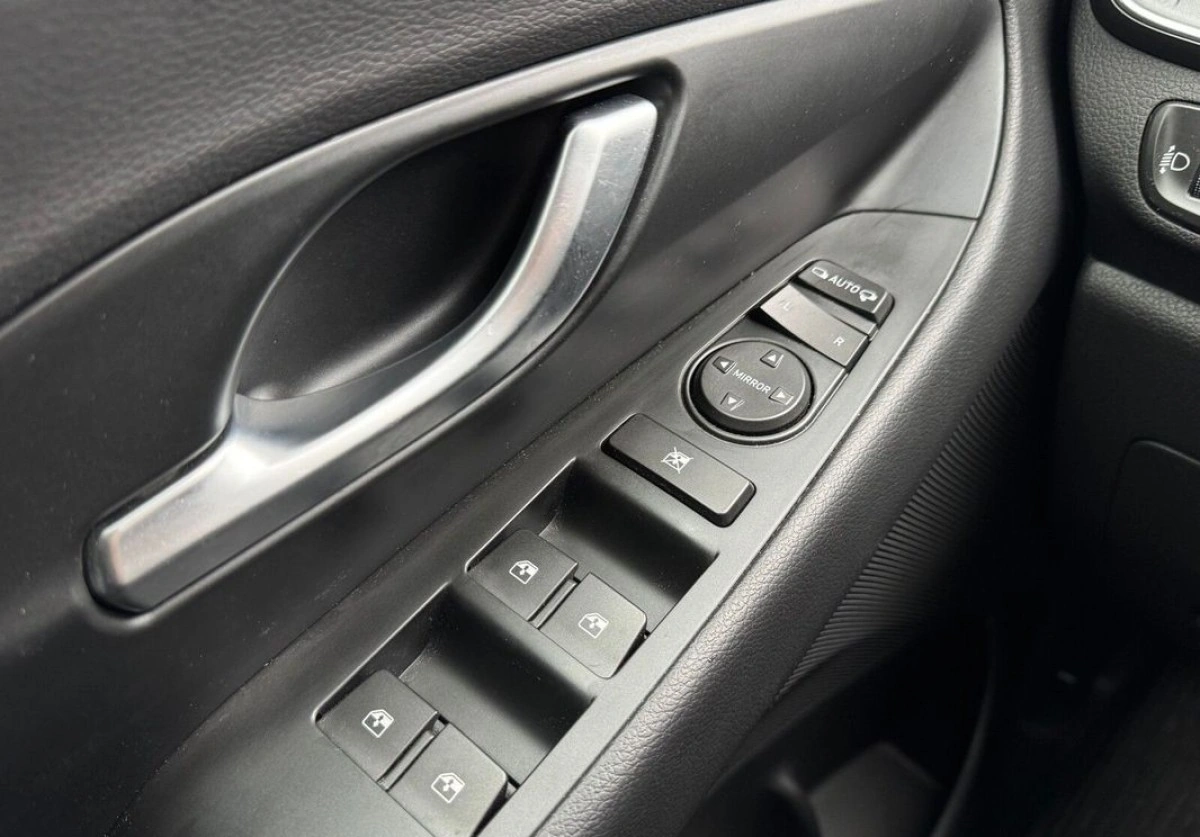 Hyundai i30 - Zdjęcie 10