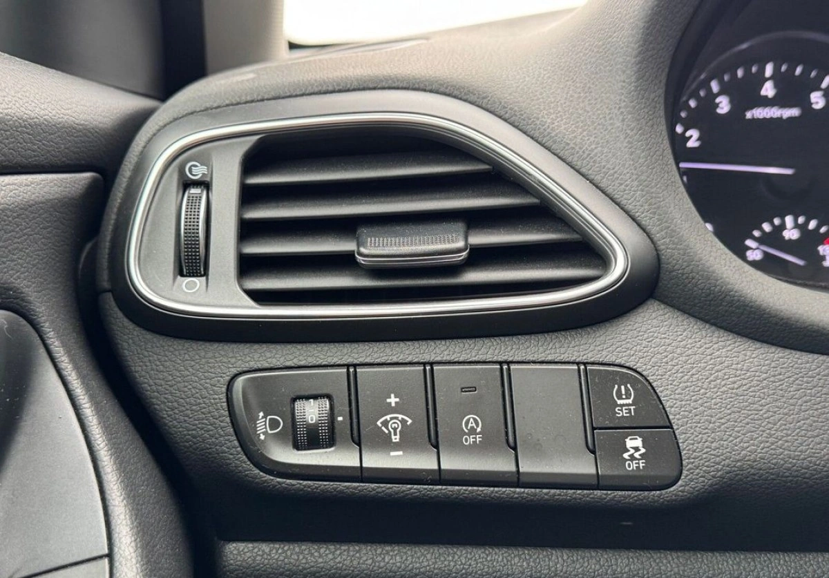 Hyundai i30 - Zdjęcie 11