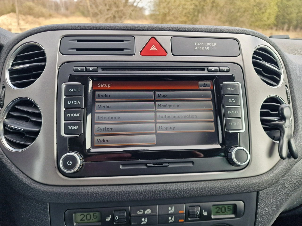 Volkswagen Tiguan - Zdjęcie 23