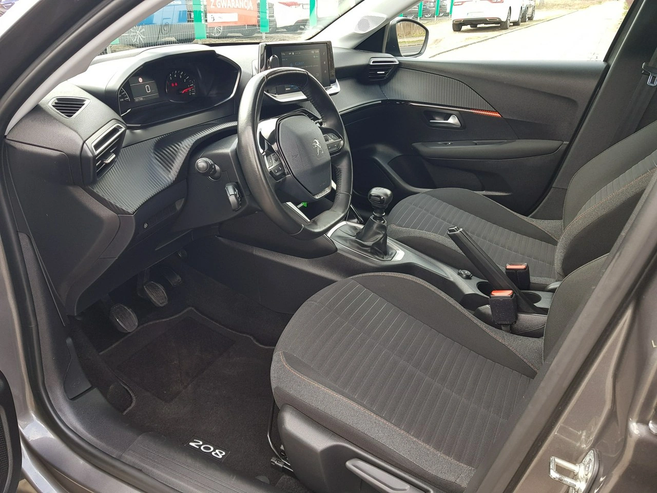 Peugeot 208 - Zdjęcie 9