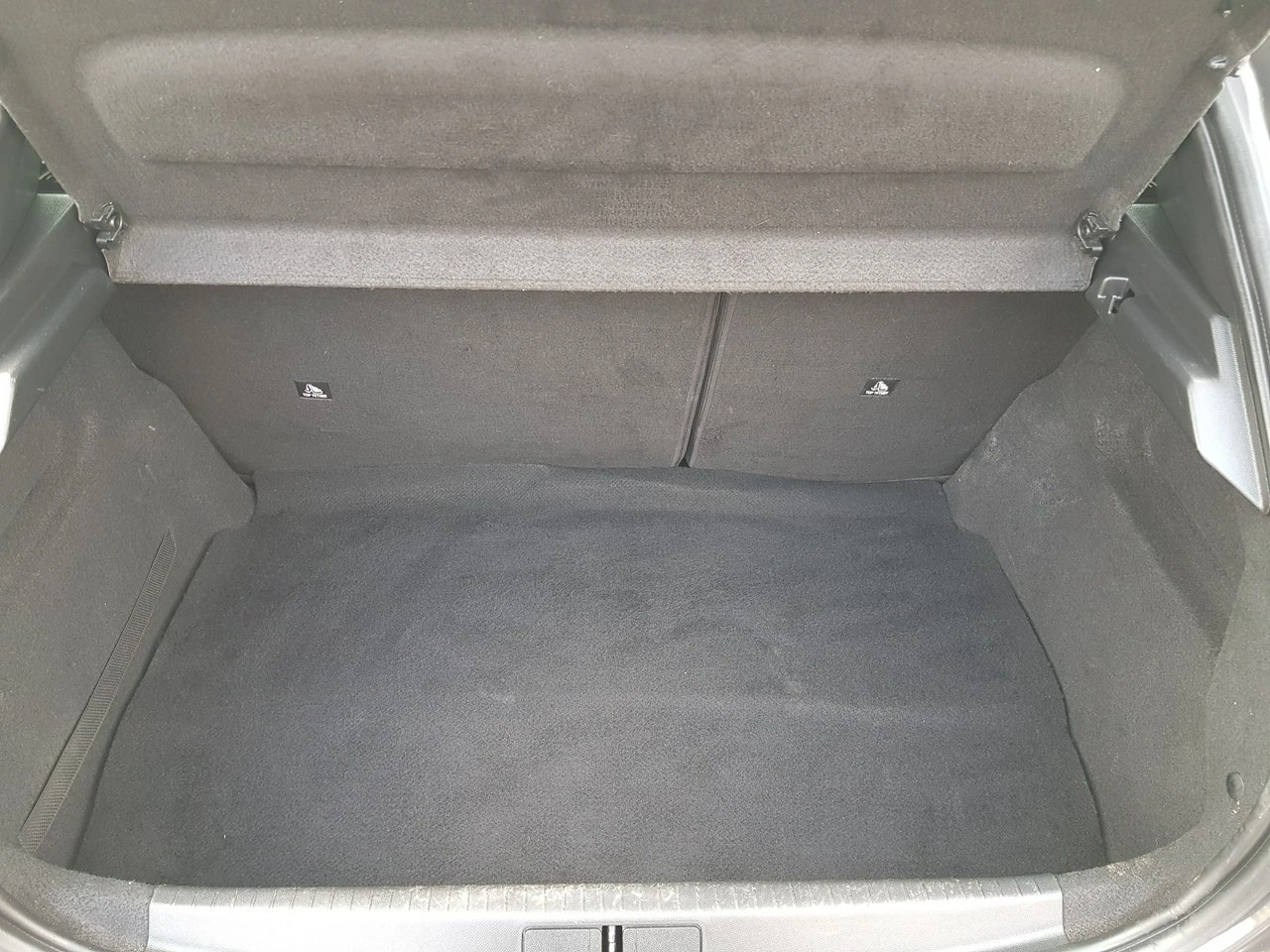 Peugeot 208 - Zdjęcie 13