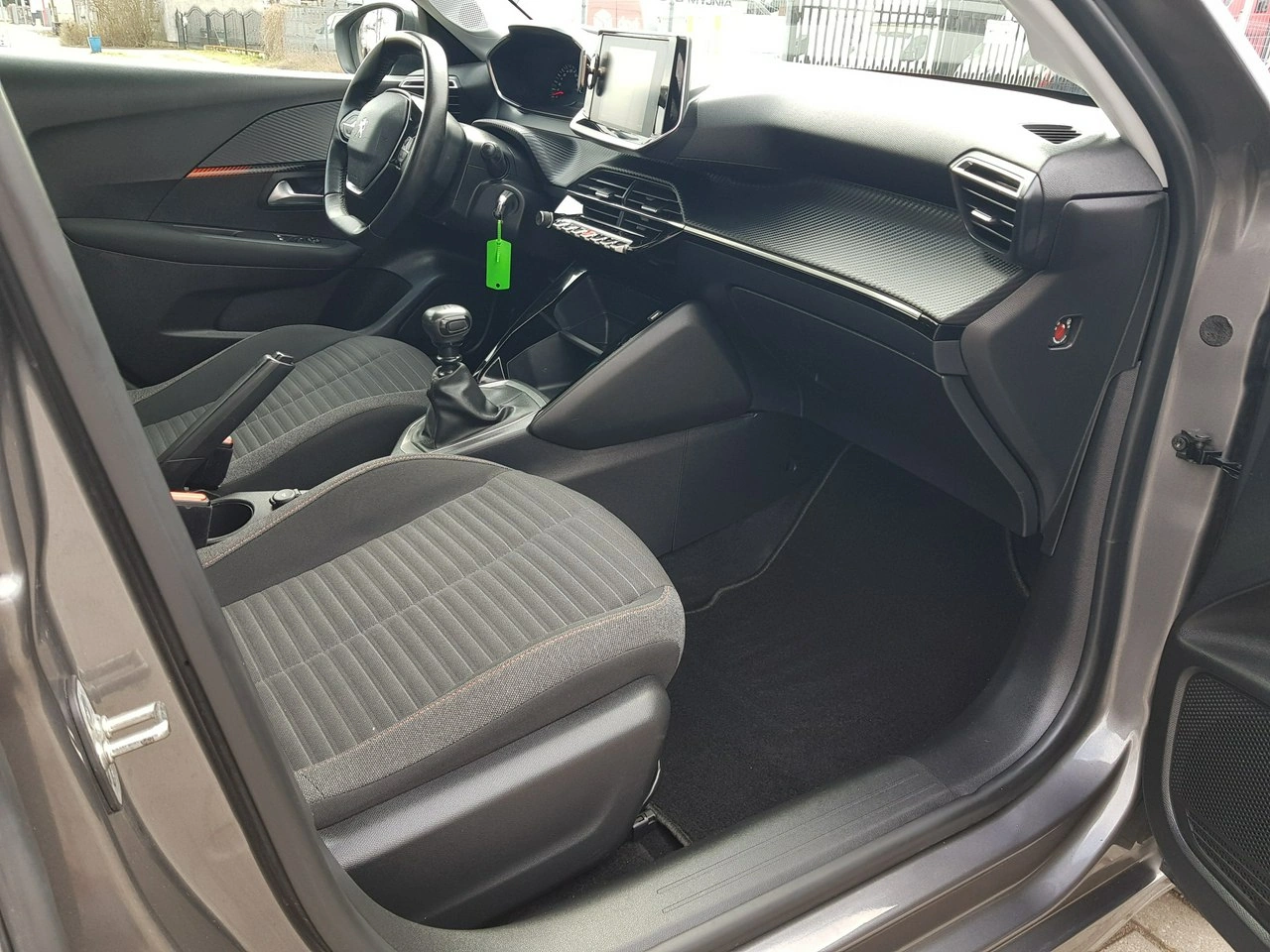 Peugeot 208 - Zdjęcie 15