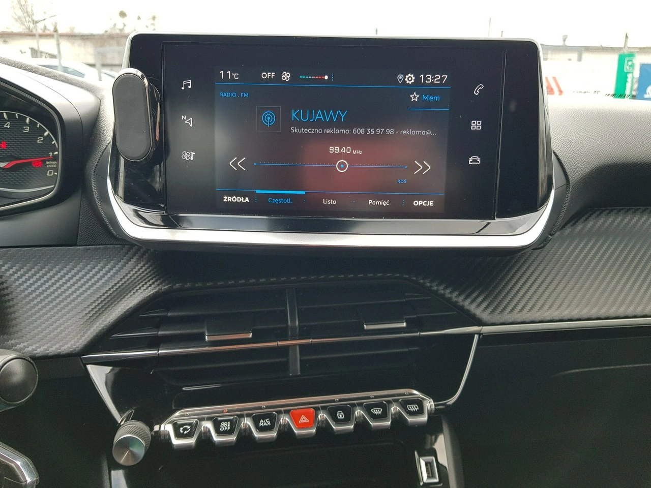 Peugeot 208 - Zdjęcie 17