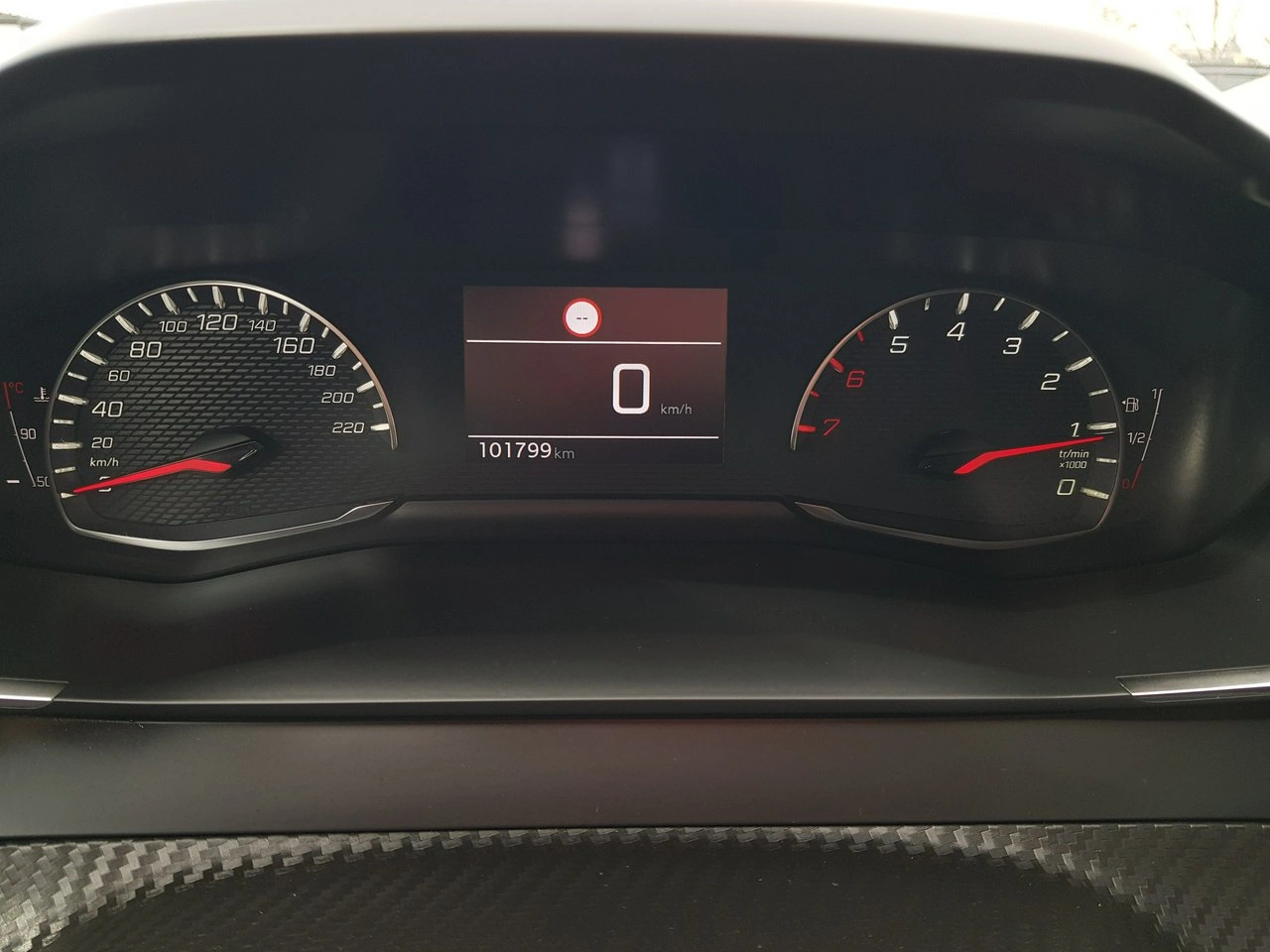 Peugeot 208 - Zdjęcie 18