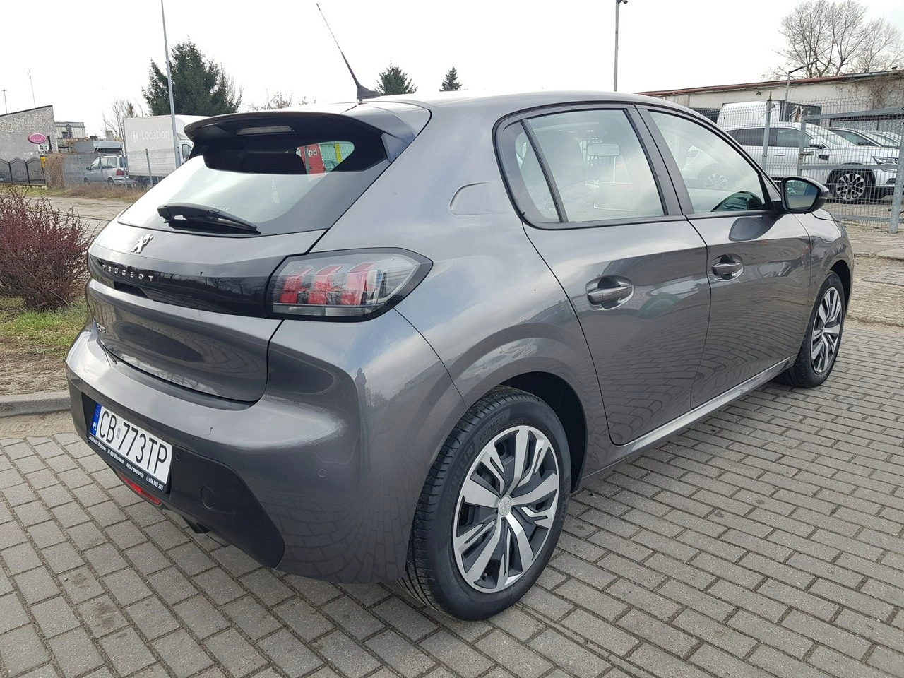Peugeot 208 - Zdjęcie 4